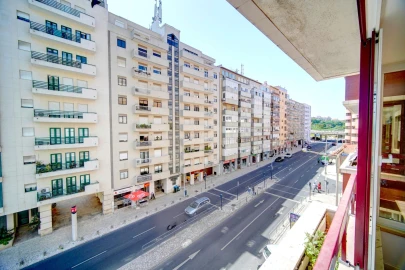 Apartamento T3 para Venda em São Domingos de Benfica