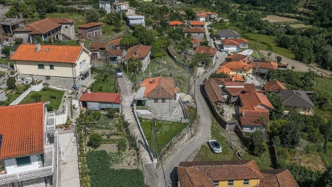 Moradia T4 para Venda em Sobradelo da Goma