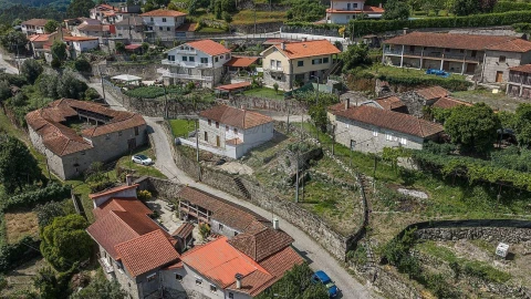 Moradia T4 para Venda em Sobradelo da Goma