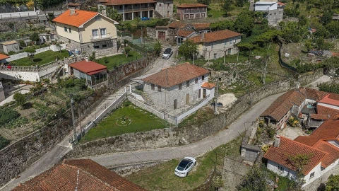 Moradia T4 para Venda em Sobradelo da Goma