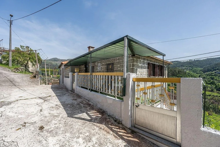 Moradia T4 para Venda em Sobradelo da Goma Foto 36