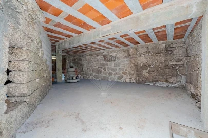 Moradia T9 para Venda em Vieira do Minho