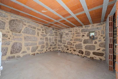 Moradia T9 para Venda em Vieira do Minho