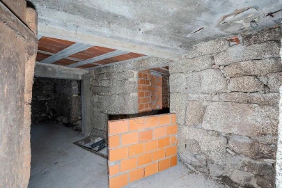 Moradia T9 para Venda em Vieira do Minho