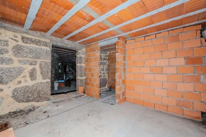 Moradia T9 para Venda em Vieira do Minho