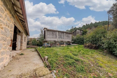 Moradia T9 para Venda em Vieira do Minho