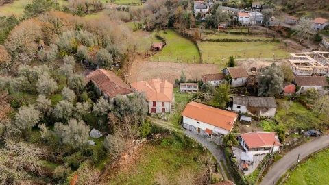 Moradia T9 para Venda em Vieira do Minho
