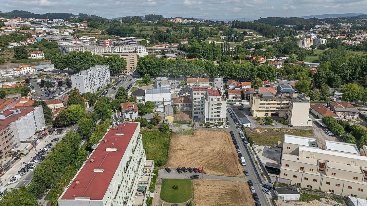 Prédio para Venda em Vila Nova de Famalicão e Calendário Foto 21