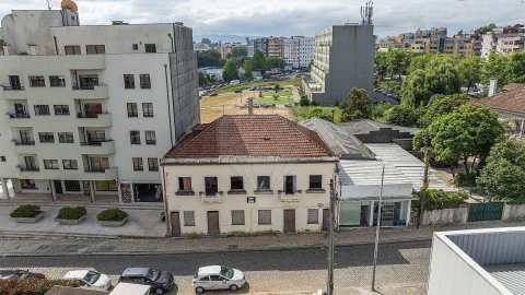 Prédio para Venda em Vila Nova de Famalicão e Calendário