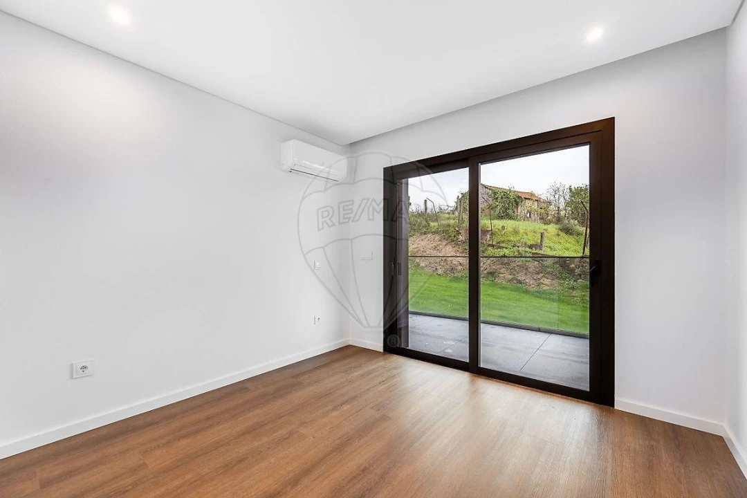 Apartamento T3 para Venda em Ferreiros e Gondizalves Foto 10
