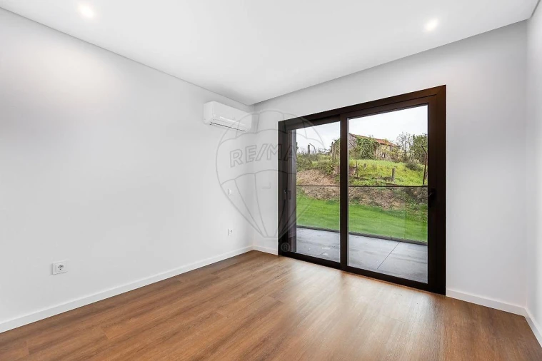 Apartamento T3 para Venda em Ferreiros e Gondizalves Foto 10