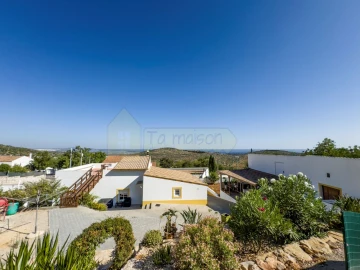Moradia T2 para Venda em Loule (São Sebastião)