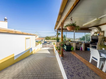 Moradia T2 para Venda em Loule (São Sebastião)