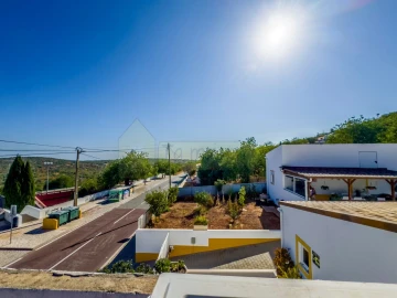 Moradia T2 para Venda em Loule (São Sebastião)