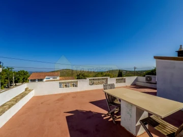 Moradia T2 para Venda em Loule (São Sebastião)