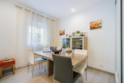 Moradia T2 para Venda em Loule (São Sebastião)