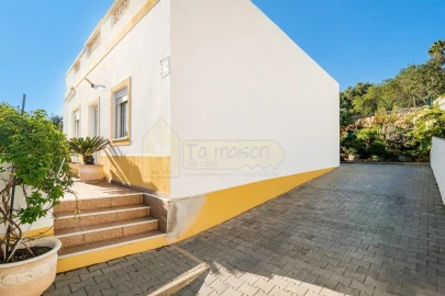 Moradia T2 para Venda em Loule (São Sebastião)
