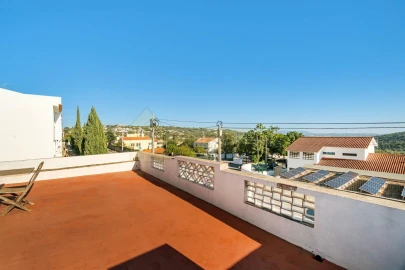 Moradia T2 para Venda em Loule (São Sebastião)