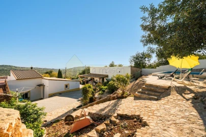 Moradia T2 para Venda em Loule (São Sebastião)