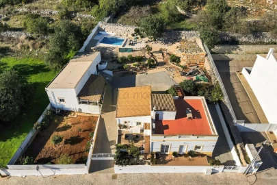 Moradia T2 para Venda em Loule (São Sebastião)