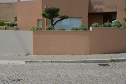 Moradia T3 para Venda em Gulpilhares e Valadares