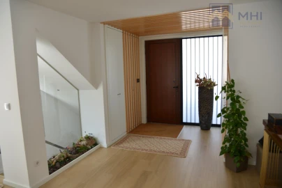 Moradia T3 para Venda em Gulpilhares e Valadares