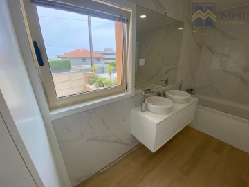 Moradia T3 para Venda em Gulpilhares e Valadares