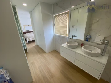 Moradia T3 para Venda em Gulpilhares e Valadares