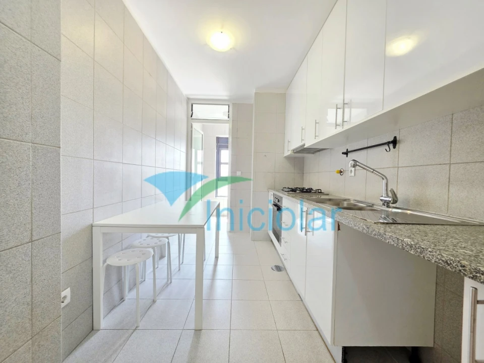 Apartamento T2 para Venda em Rio Tinto Foto 6