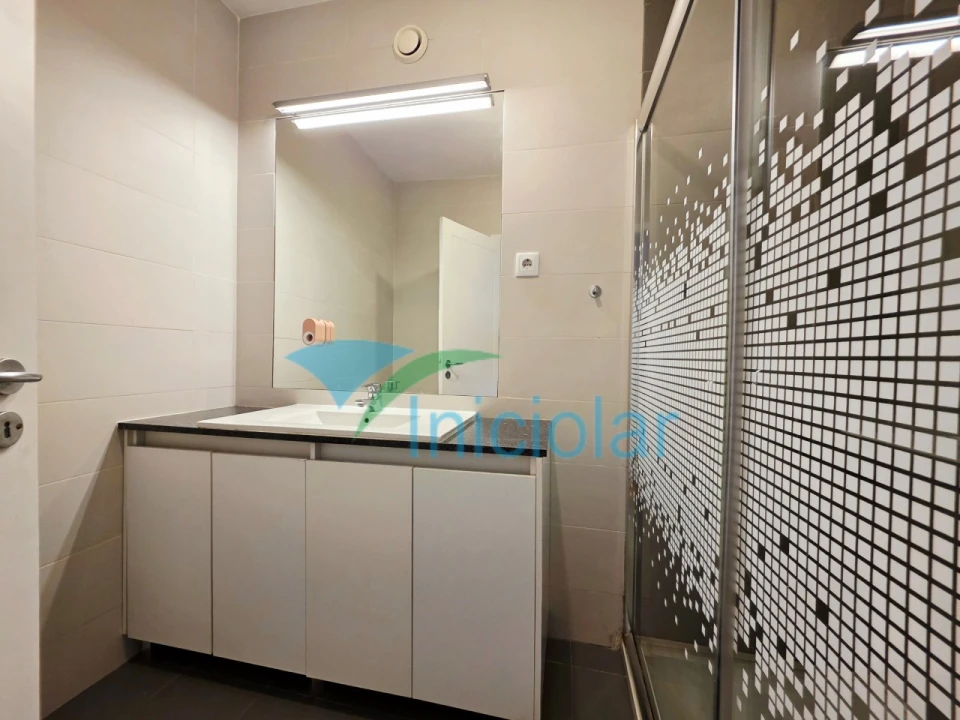 Apartamento T2 para Venda em Rio Tinto Foto 10