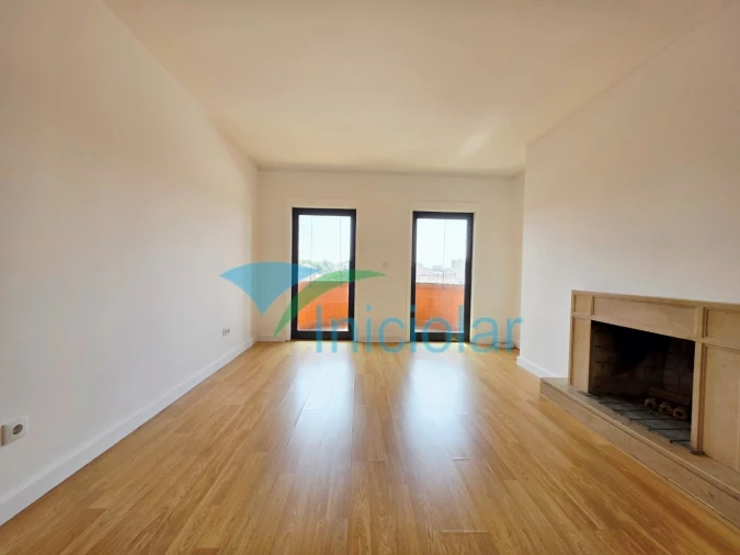 Apartamento T2 para Venda em Rio Tinto Foto 2