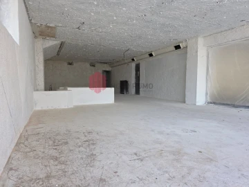 Loja para Venda em Cidade da Maia