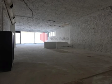Loja para Venda em Cidade da Maia
