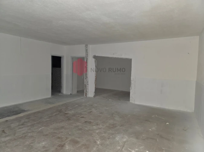 Loja para Venda em Cidade da Maia Foto 11