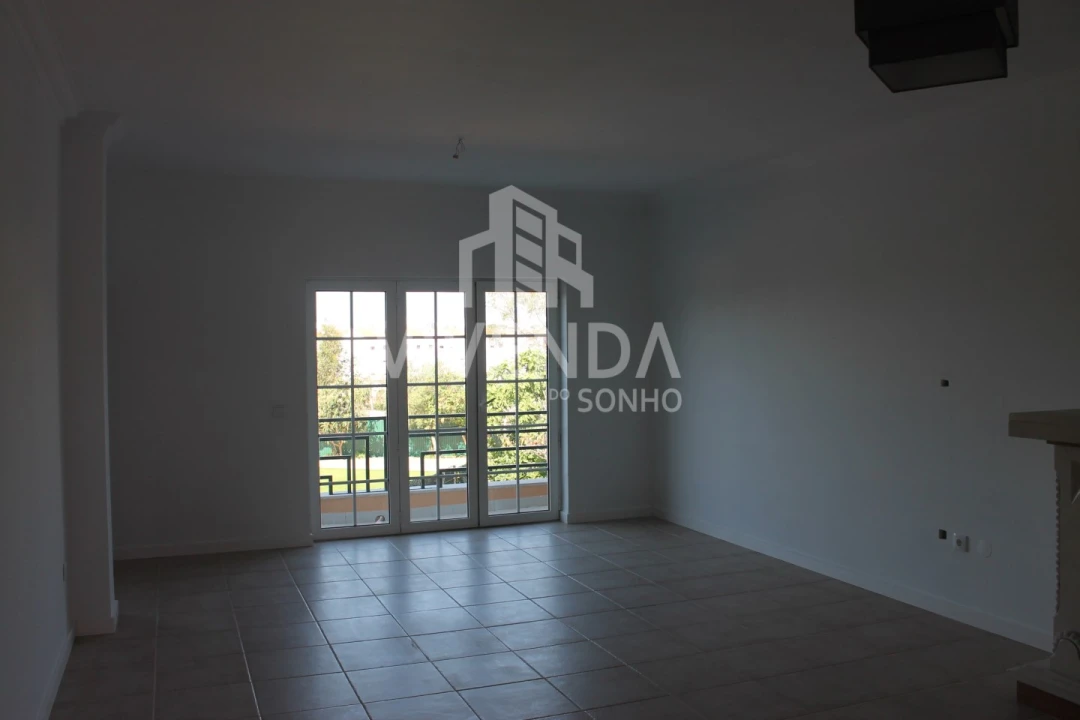 Moradia T4 para Venda em Gambia-Pontes-Alto da Guerra Foto 3