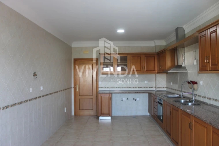 Moradia T4 para Venda em Gambia-Pontes-Alto da Guerra Foto 10