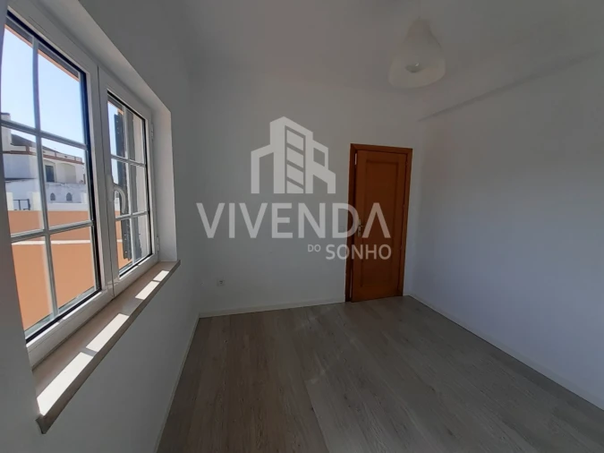 Moradia T4 para Venda em Gambia-Pontes-Alto da Guerra Foto 12