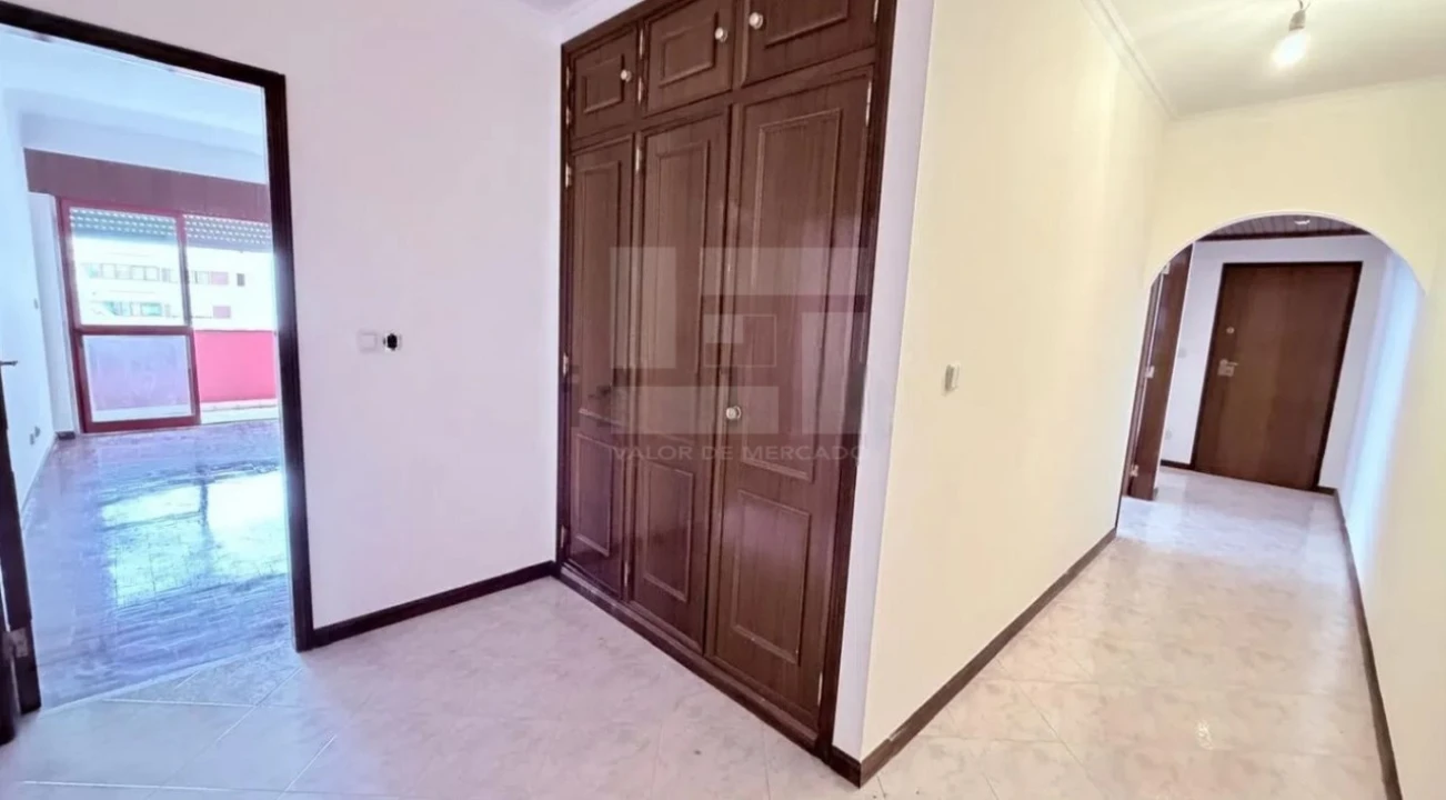 Apartamento T2 para Venda em Algueirão-Mem Martins Foto 9