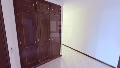 Apartamento T2 para Venda em Algueirão-Mem Martins
