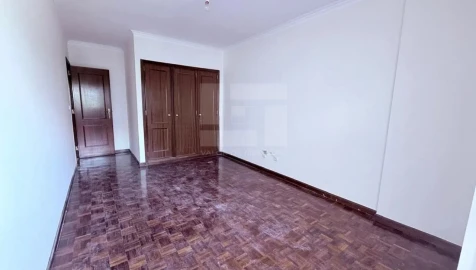 Apartamento T2 para Venda em Algueirão-Mem Martins