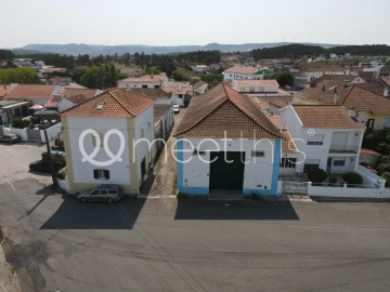 Armazém para Venda em Ramalhal