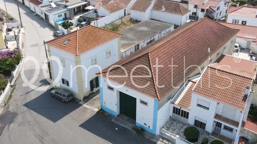Armazém para Venda em Ramalhal