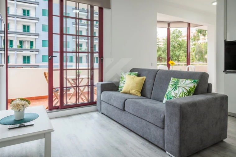 Apartamento T1 para Arrendamento em São Martinho Foto 5