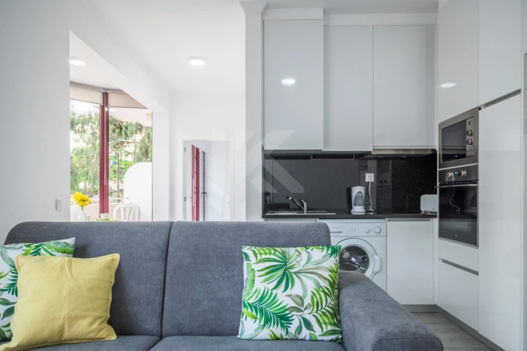 Apartamento T1 para Arrendamento em São Martinho Foto 12