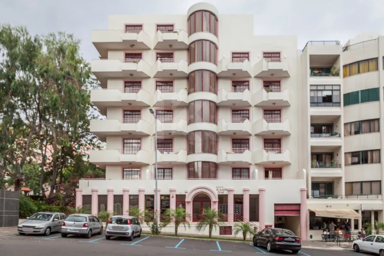 Apartamento T1 para Arrendamento em São Martinho Foto 15