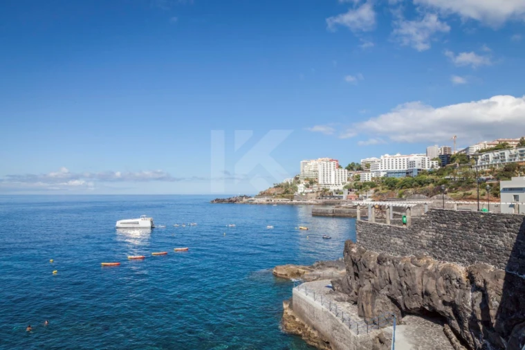 Apartamento T1 para Arrendamento em São Martinho Foto 23