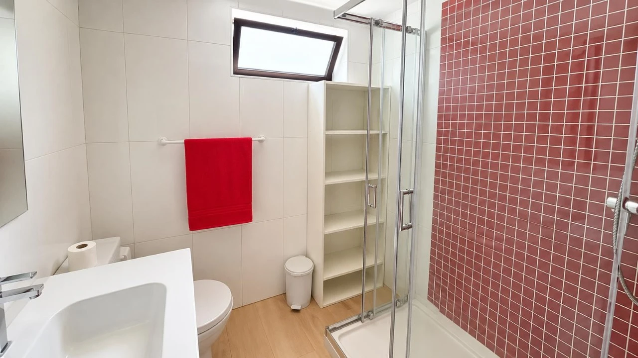 Apartamento T6 para Venda em Glória e Vera Cruz Foto 16