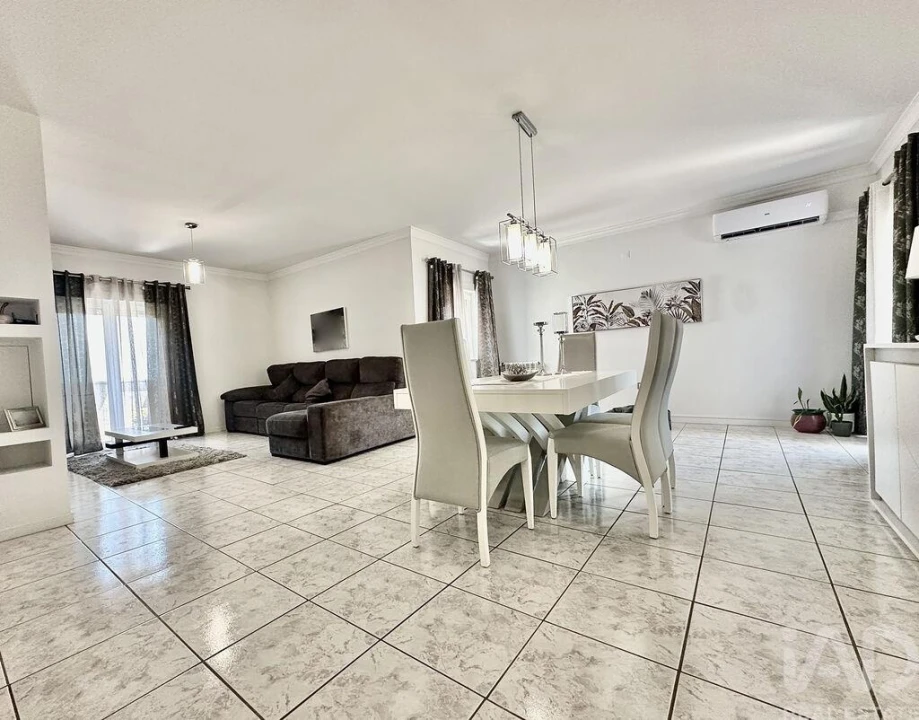 Apartamento para Venda em Nelas Foto 11