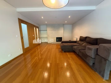 Apartamento T3 para Venda em Creixomil