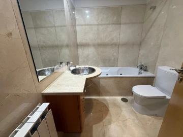 Apartamento T3 para Venda em Creixomil